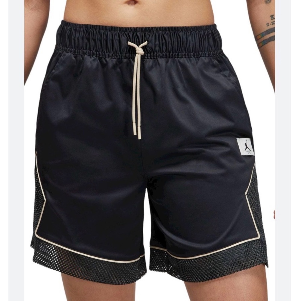 ✔️EUC✔️ NIKE JORDAN Essentials Diamond Shorts